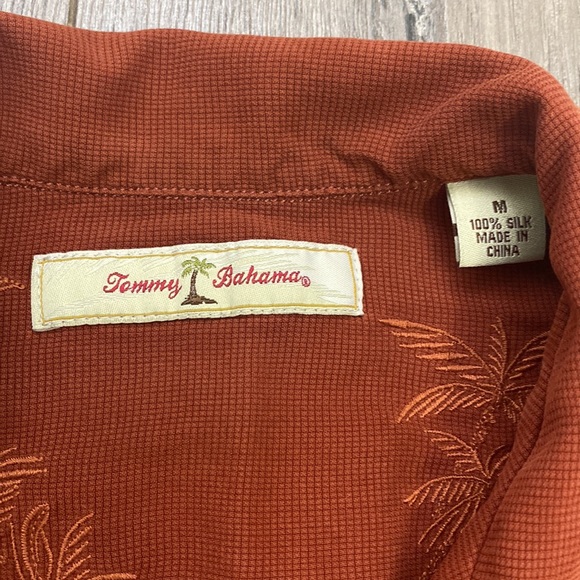 Tommy Bahama Men's Short Sleeve Camp Shirt - Picture 5 of 5